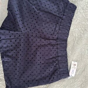 New with tag southern tide women XL shorts and new unisex XL T SHIRT, never worn